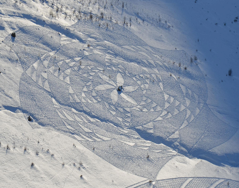 Illustration for article titled Art That's Made with Snow and Ice